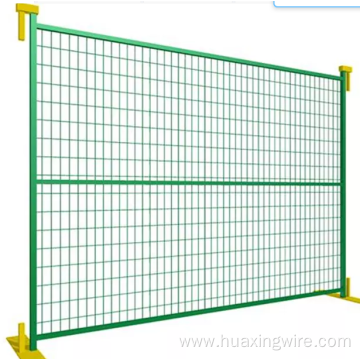 Powder coating temporary metal fence